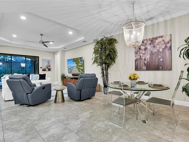 9630 Campanile Cir — Photo 11
