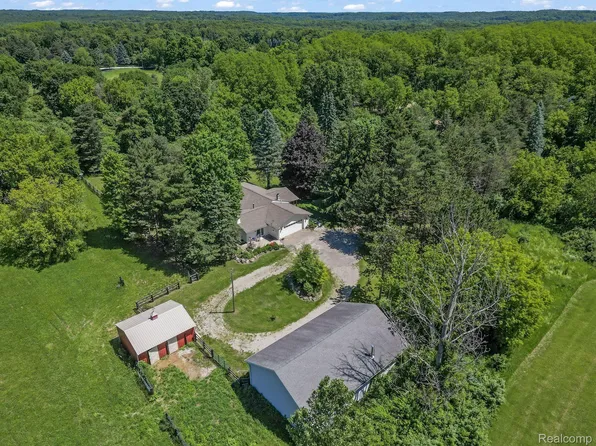 5610 Metamora Rd, Metamora, MI 48455