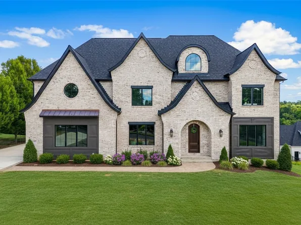 1651 Hollow Tree Drive Upper St, Pittsburgh, PA 15241