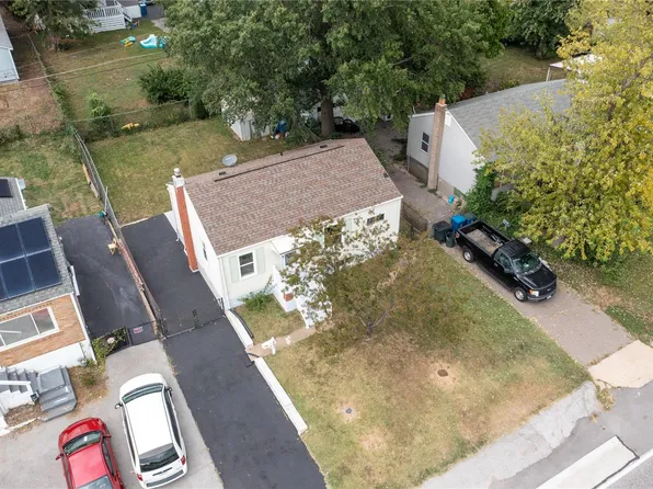 9443 Page Ave, Saint Louis, MO 63132