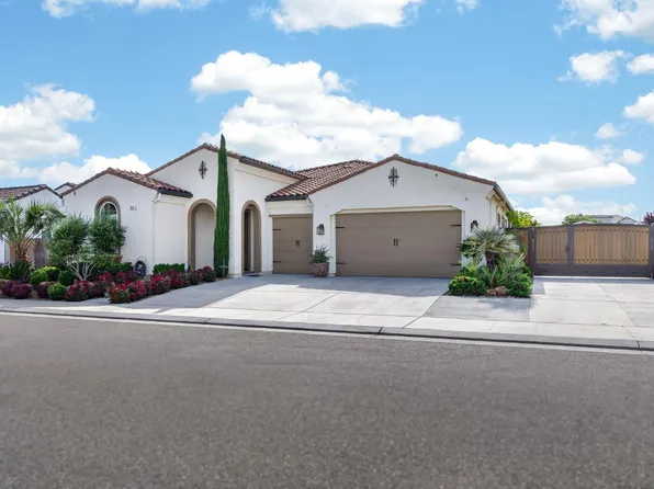 1462 N Twinberry Ave, Clovis, CA 93619