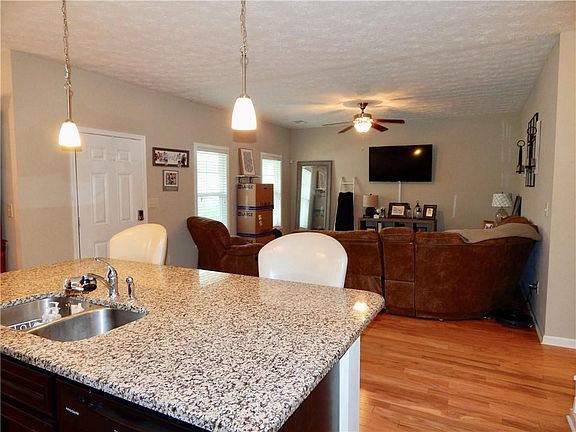 5th image of 3708 Riverstone Dr