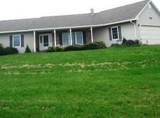 118 Magnolia Ln, Sunbury, PA 17801