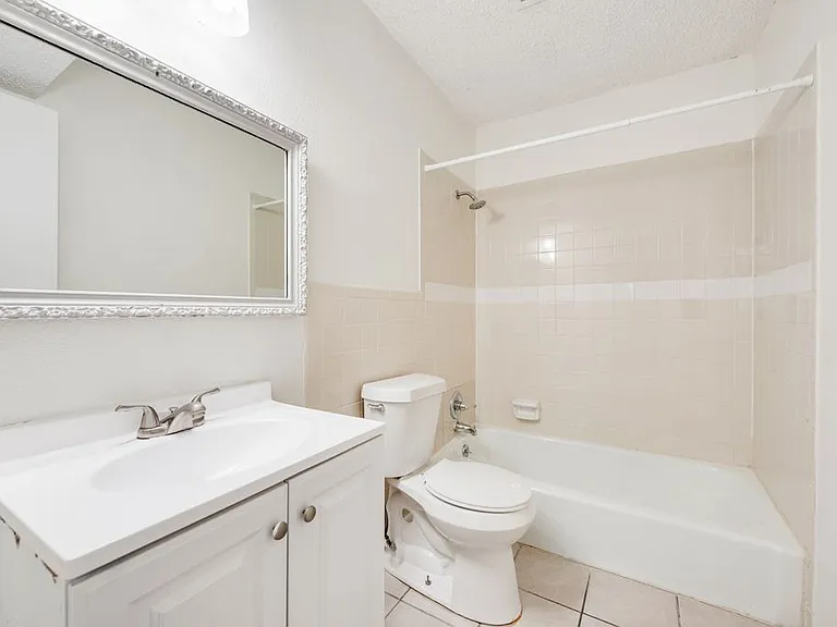 3824 Cibolo Dr #122B — Photo 15