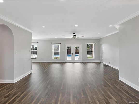 3rd image of 5493 Moulin Rouge Dr