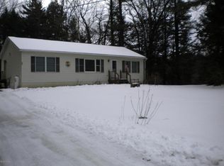 32 Dream Lake Rd S, Queensbury, NY 12804