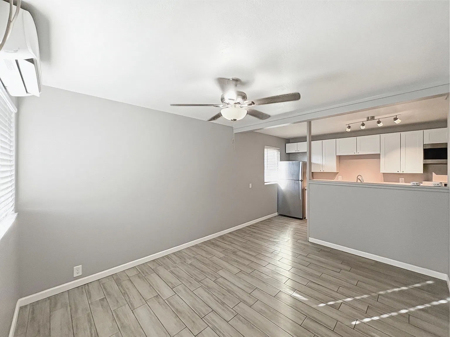 1 bed, 496 sqft, $999 — Photo 3