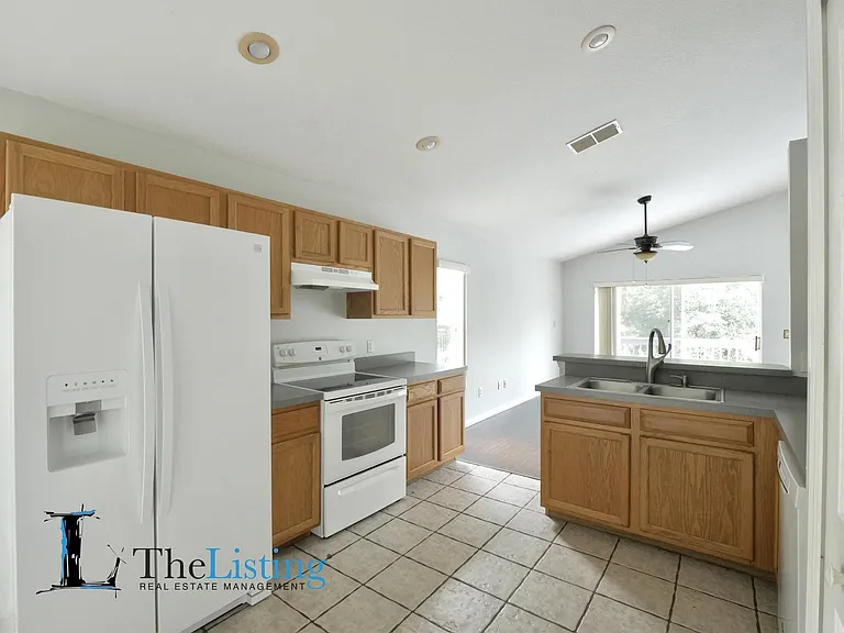 3492 Kayla Cir — Photo 10
