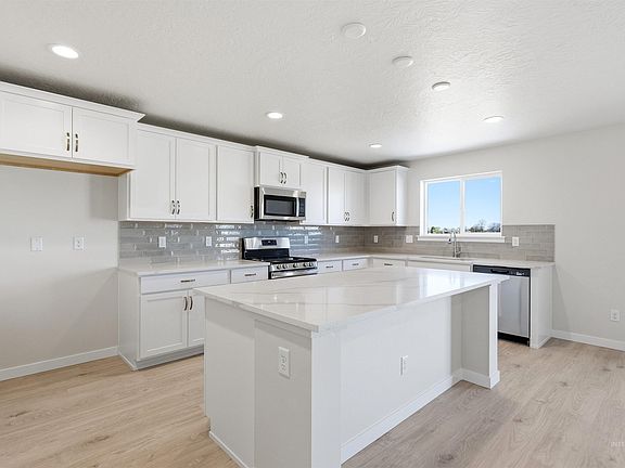 4th image of 17606 Moon Ridge Pl