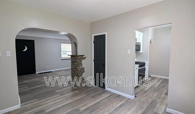 998 Clifton Rd — Photo 11