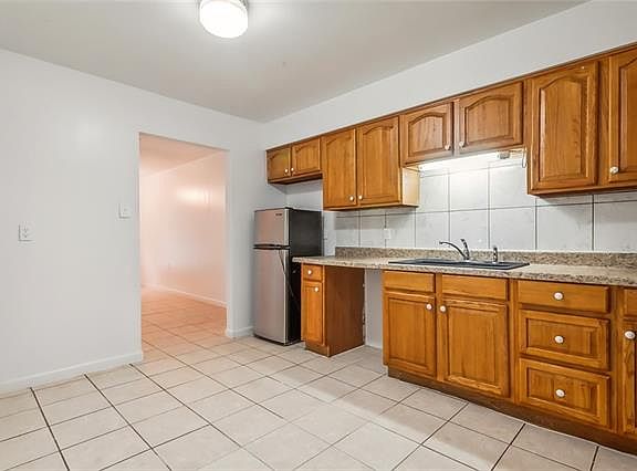 5th image of 2410 Neyrey Dr