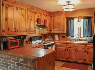 12 Shippee Schoolhouse Rd, Foster, RI 02825