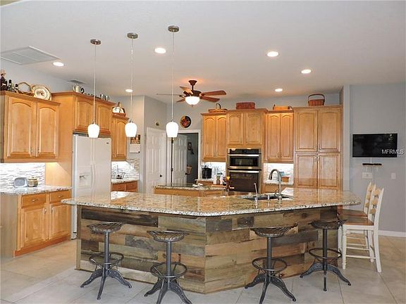 3rd image of 430 Royal Poinciana