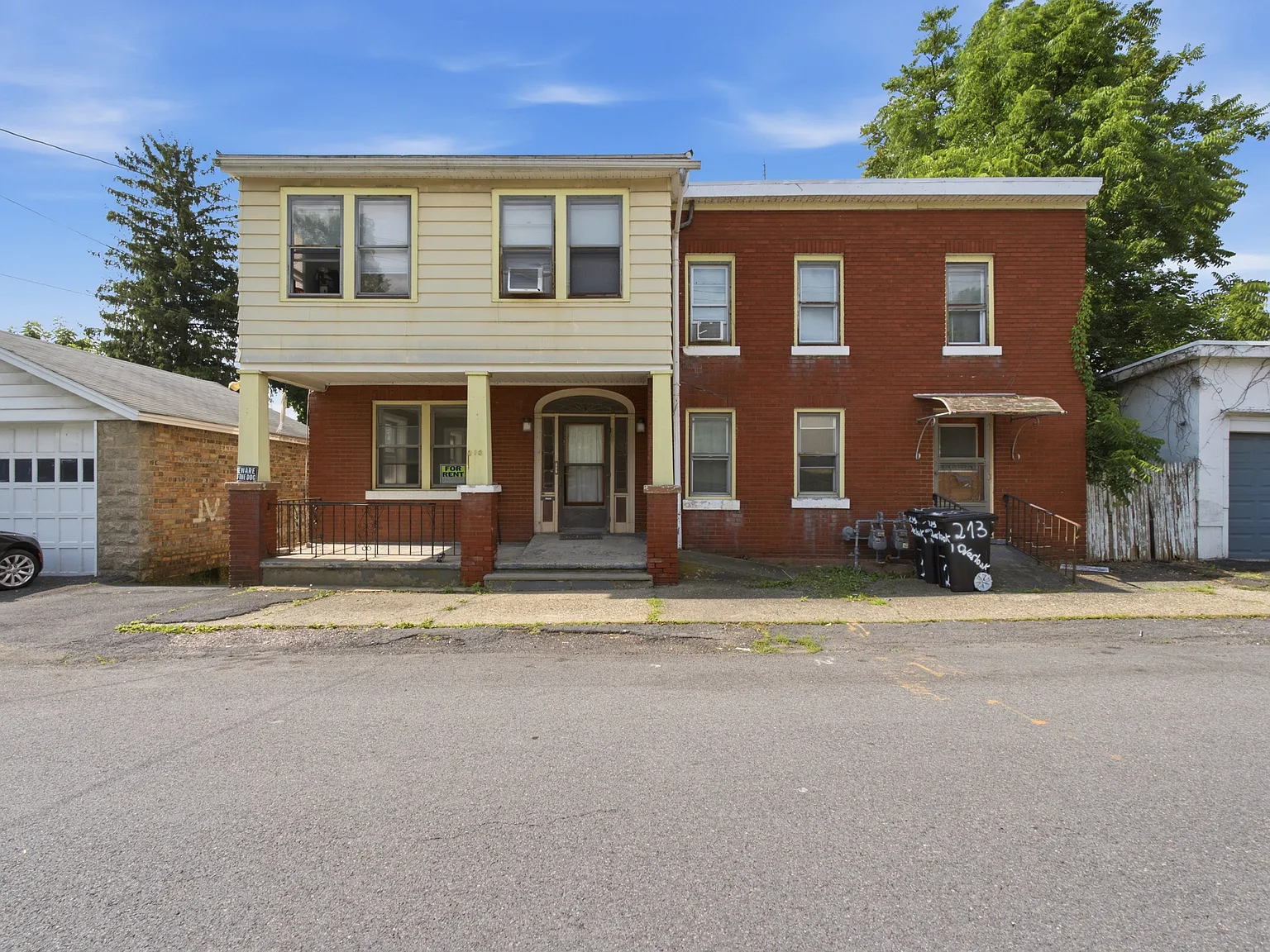 2 bed, 1408 sqft, $2,200 — Photo 1