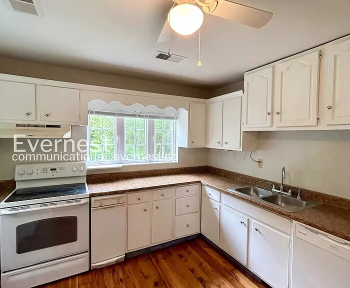 1921 Wigglesworth Rd — Photo 2