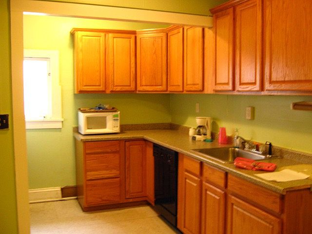 2nd image of 62 1/2 Dietz St #2R