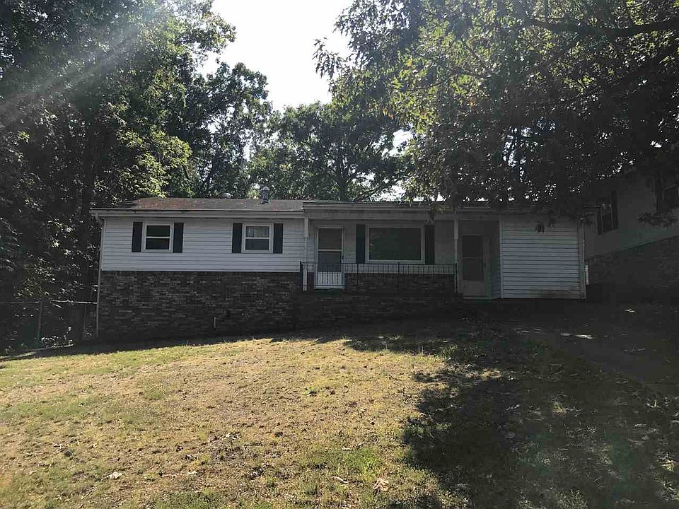 1st image of 1610 Sylvan Dr