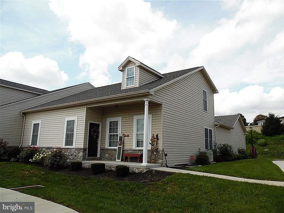 2nd image of 6931 Ella Cir