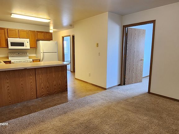 2nd image of 27 Diane Rd APT B