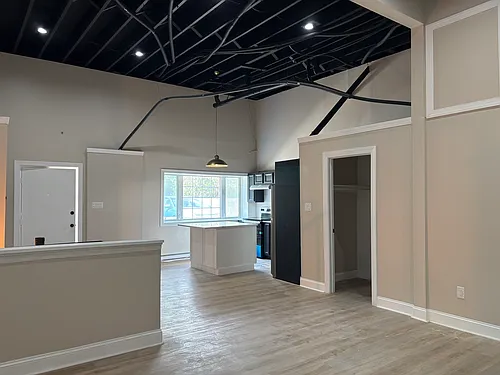 110 Railroad Ave #6 Photo 1