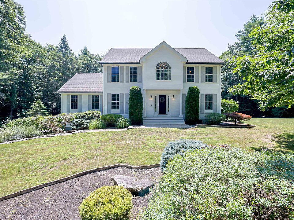 1st image of 14 Meadow Brook Crossing