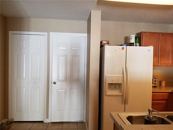 3rd image of 7903 Longwood Run Ln