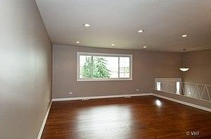 2nd image of 1812 Crandon Ln