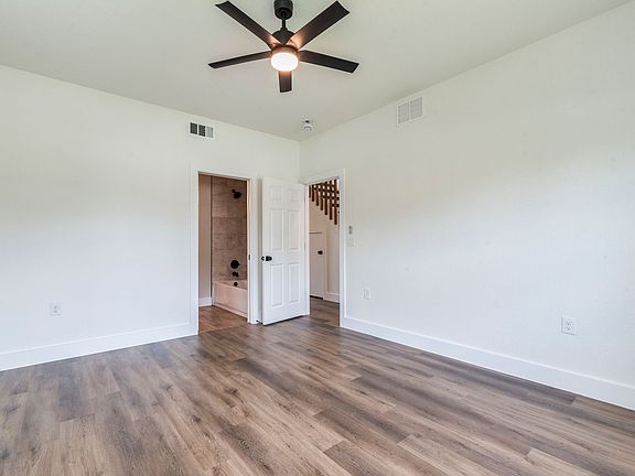 4th image of 3702 Tower View Ct