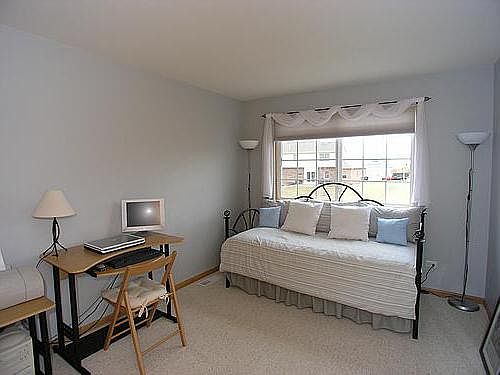 1st image of 19202 Crescent Dr