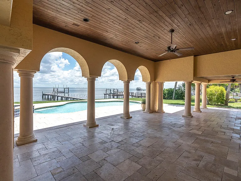 5810 Bahama Shores Dr S — Photo 56