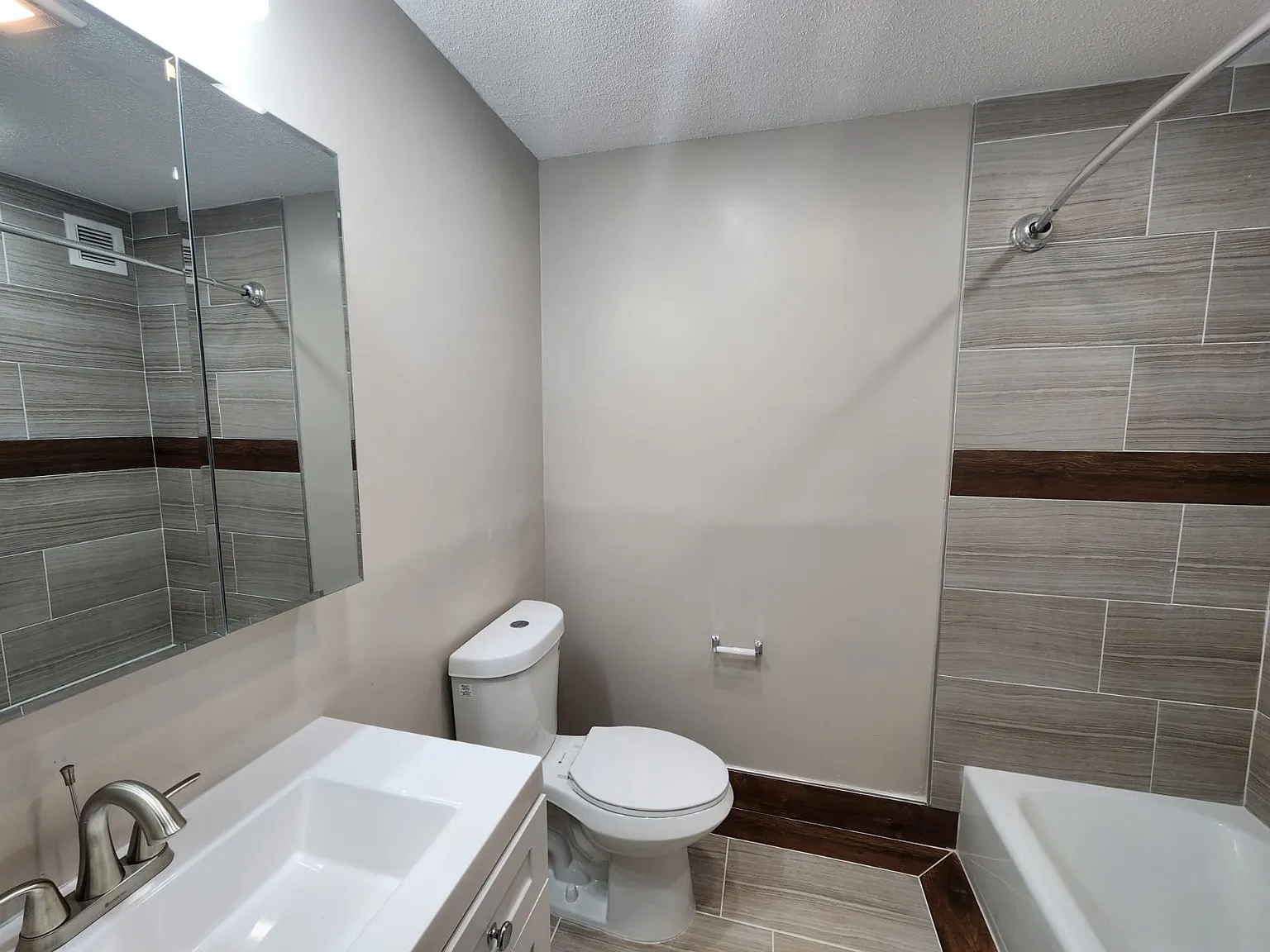 2 bed, 800 sqft, $1,750 — Photo 4