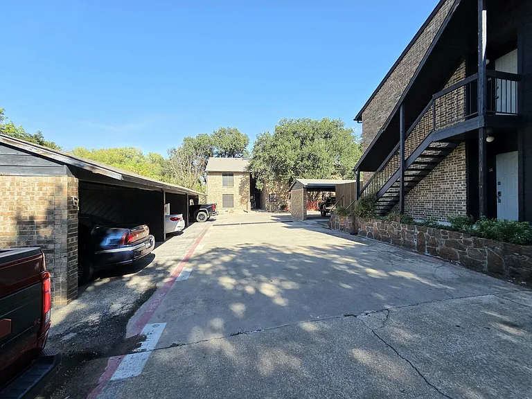 7525 Holly Hill Dr #32 — Photo 28