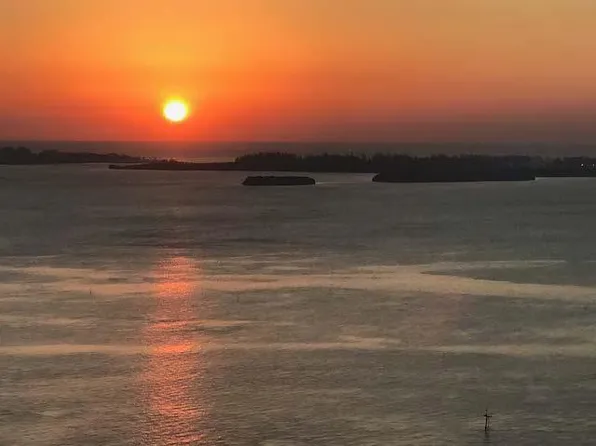 1200 Brickell Bay Dr APT 2803, Miami, FL 33131