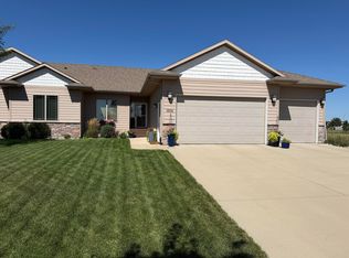 1610 Stewart Dr, Aberdeen, SD 57401