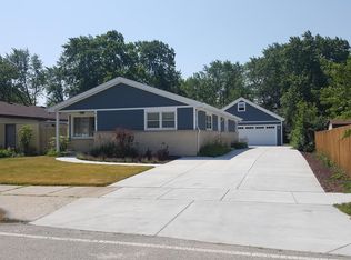 953 Everett Ave, Des Plaines, IL