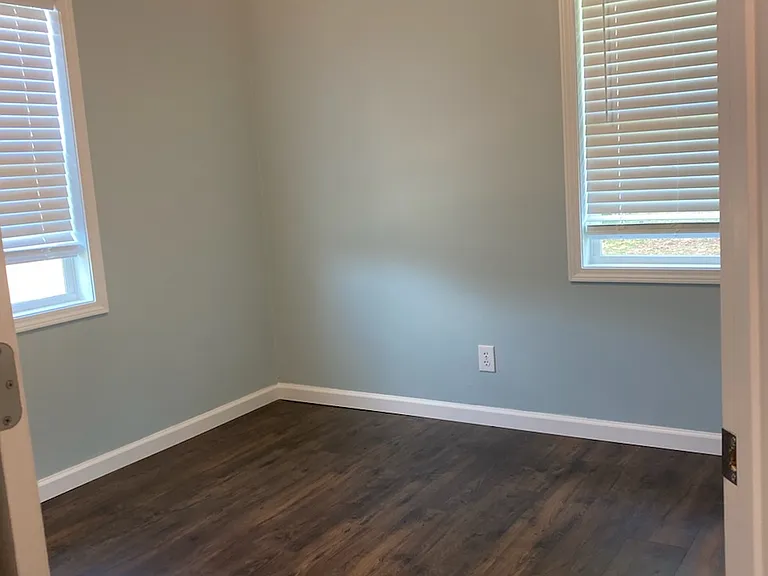 832 Hubert Dr — Photo 11