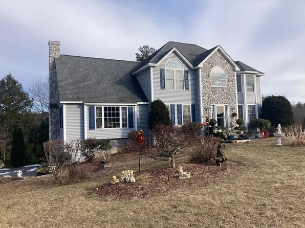 4 Wood Duck Cir, Sandown, NH 03873
