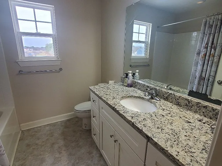 102 Stedman Ln W — Photo 22