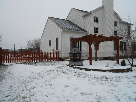 2nd image of 394 Scioto Meadows Blvd