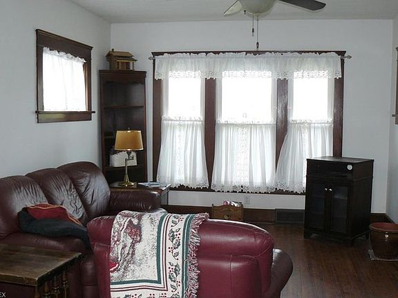 4th image of 1013 Buffalo St