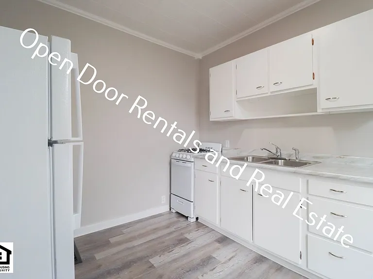 1918 Riedmiller Ave — Photo 5