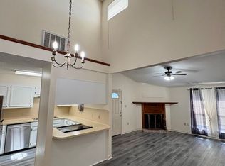 5490 Sleepy Hollow Dr, Baton Rouge, LA 70817