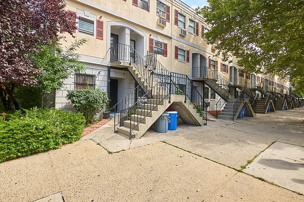 Sold by Compass | media 9