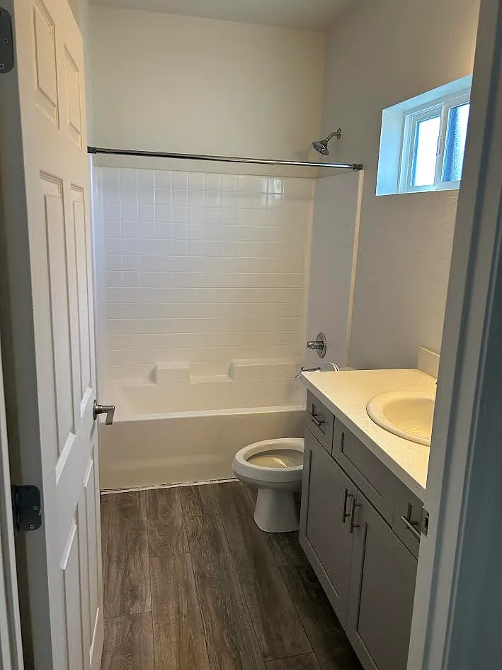 2 bed, 1020 sqft, $2,000 — Photo 3