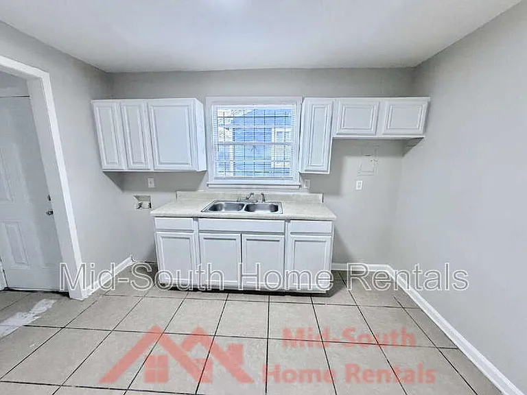 3513 Rochester Rd — Photo 6