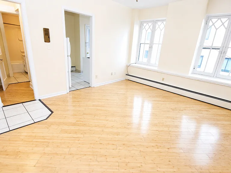 Studio (Unit 15)