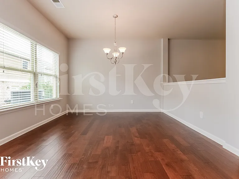 349 Rankin Cir — Photo 7