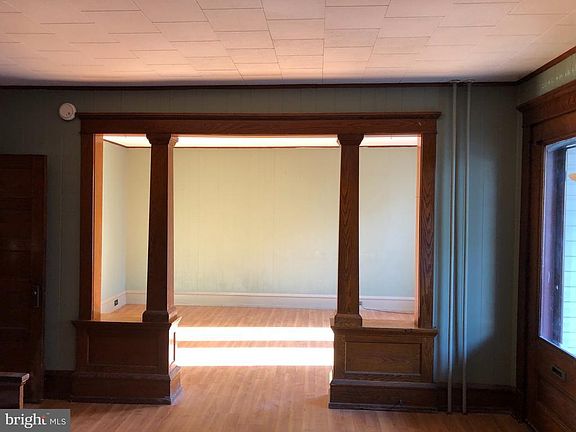 4th image of 1612 W Market St