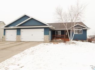 4816 S Wilson Ave, Sioux Falls, SD 57106