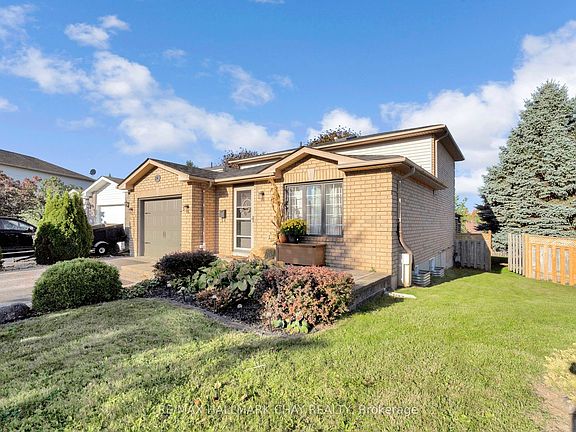 2nd image of 24 Rundle Cres